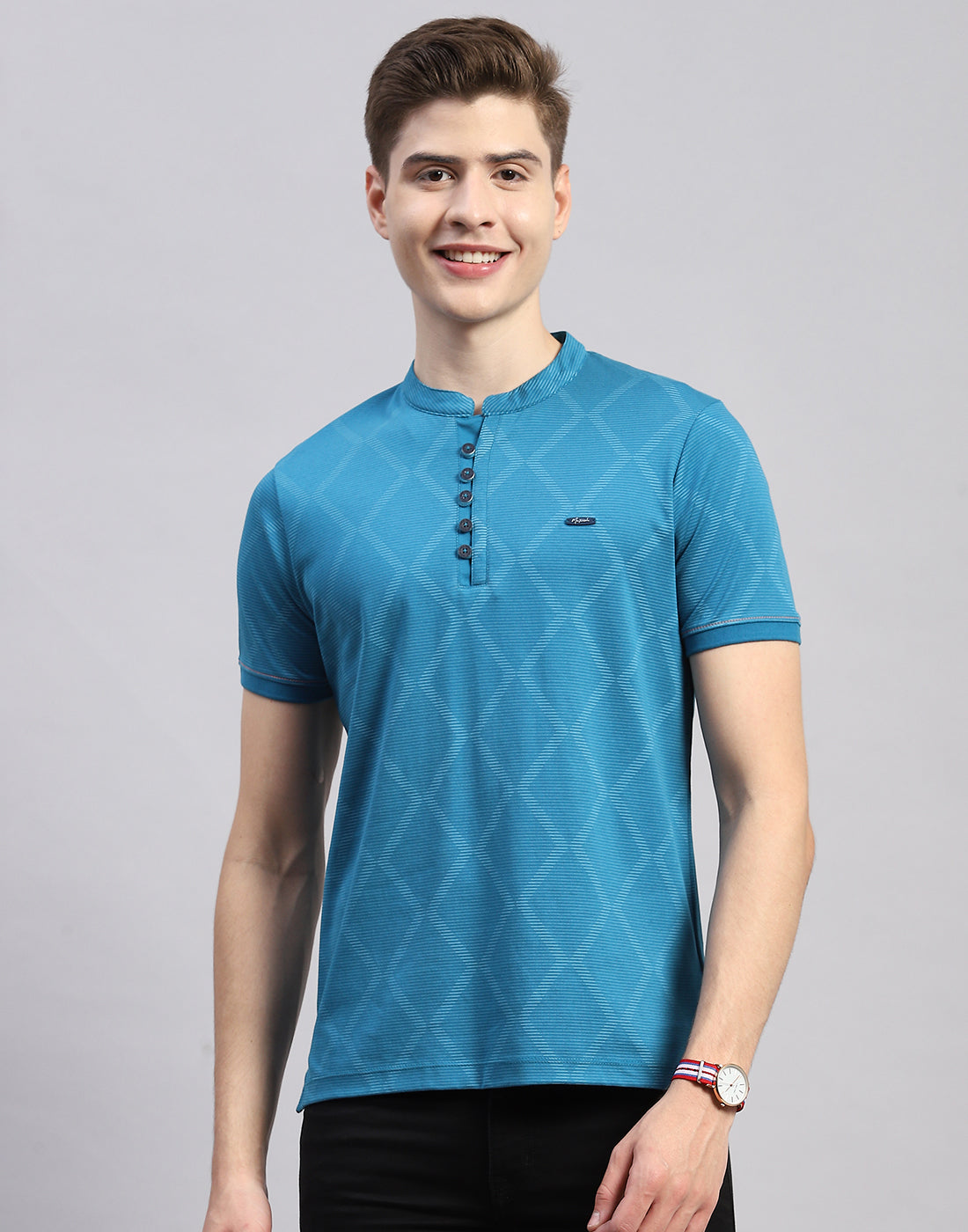 Men Blue Printed Mandarin Neck Half Sleeve T-Shirt