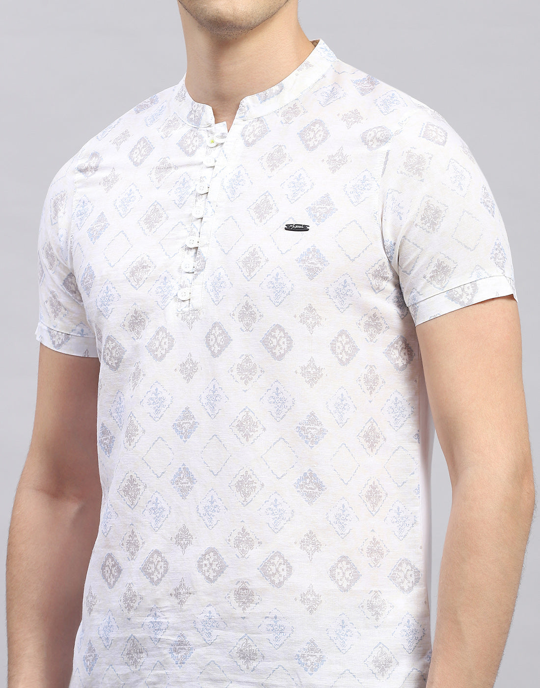 Men White Printed Band Collar Half Sleeve Kurta