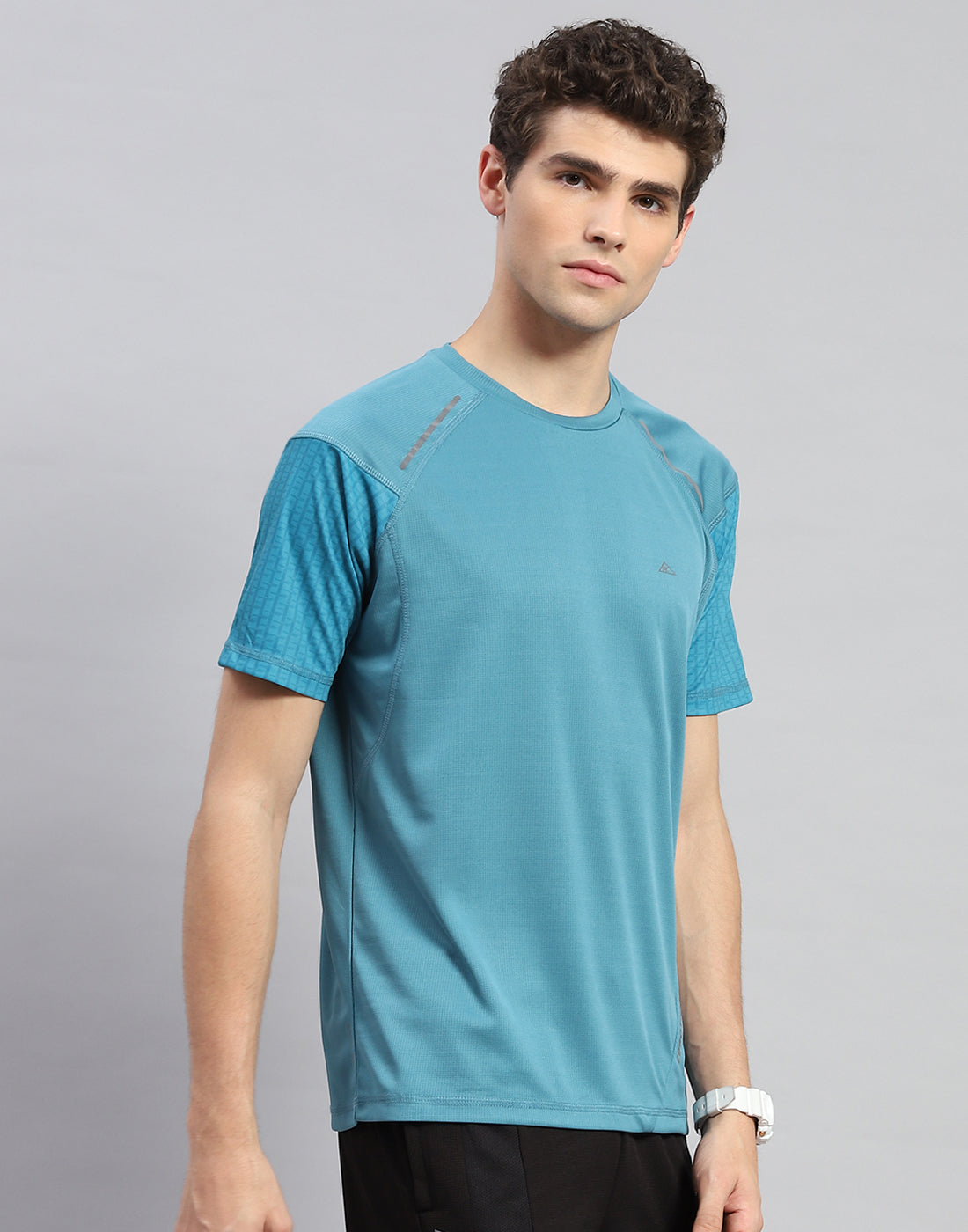 Men Teal Blue Solid Round Neck Half Sleeve T-Shirt