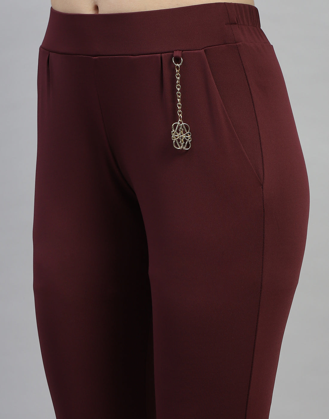 Women Maroon Solid Regular Fit Jegging