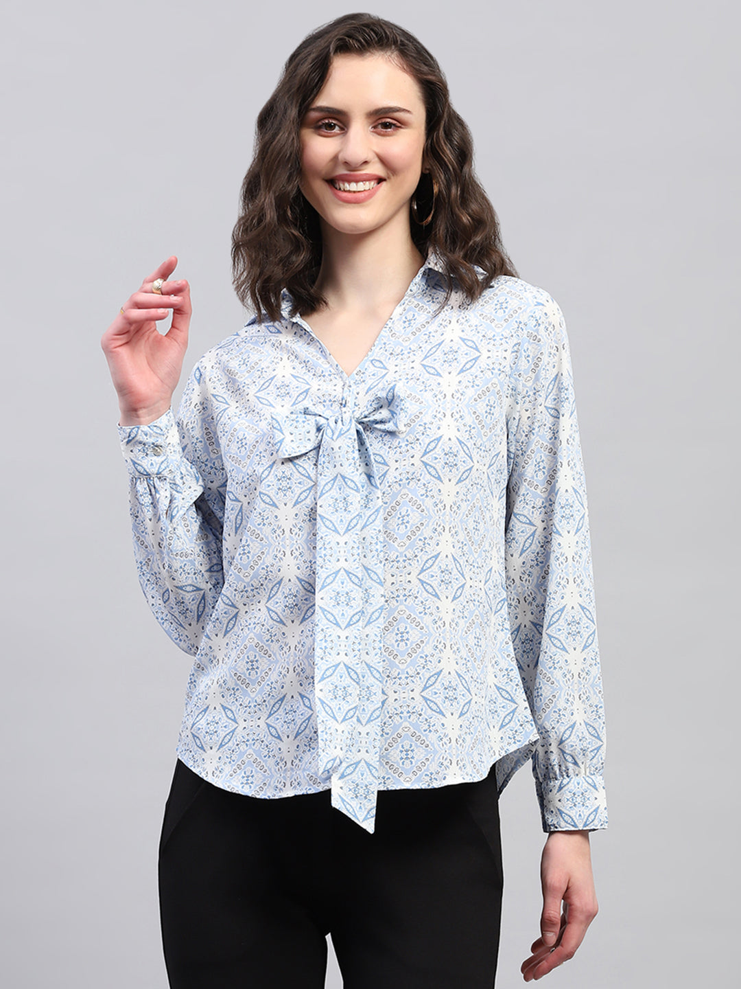 Women Blue Printed Collar Full Sleeve Top