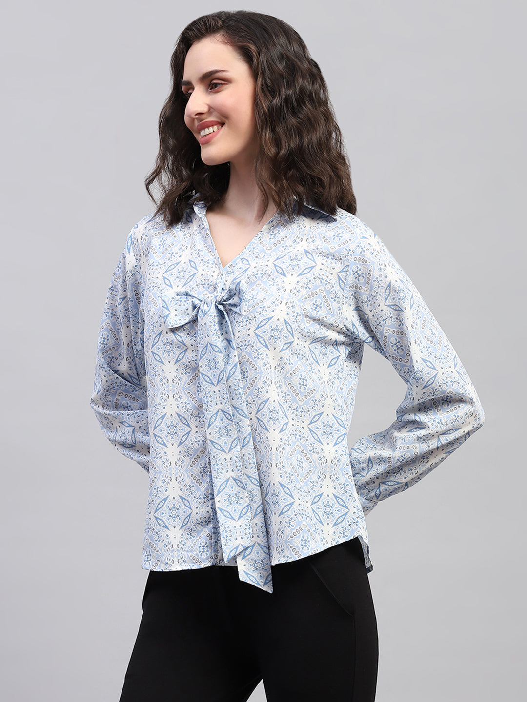 Women Blue Printed Collar Full Sleeve Top