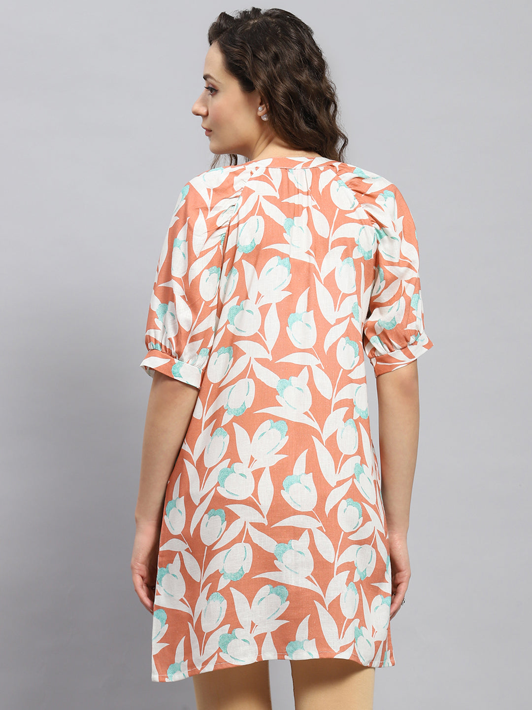 Women Peach Printed Mandarin Collar 3/4 Sleeve Tunic