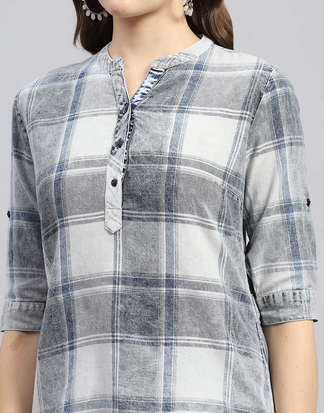 Women Grey Check Mandarin Neck Half Sleeve Top