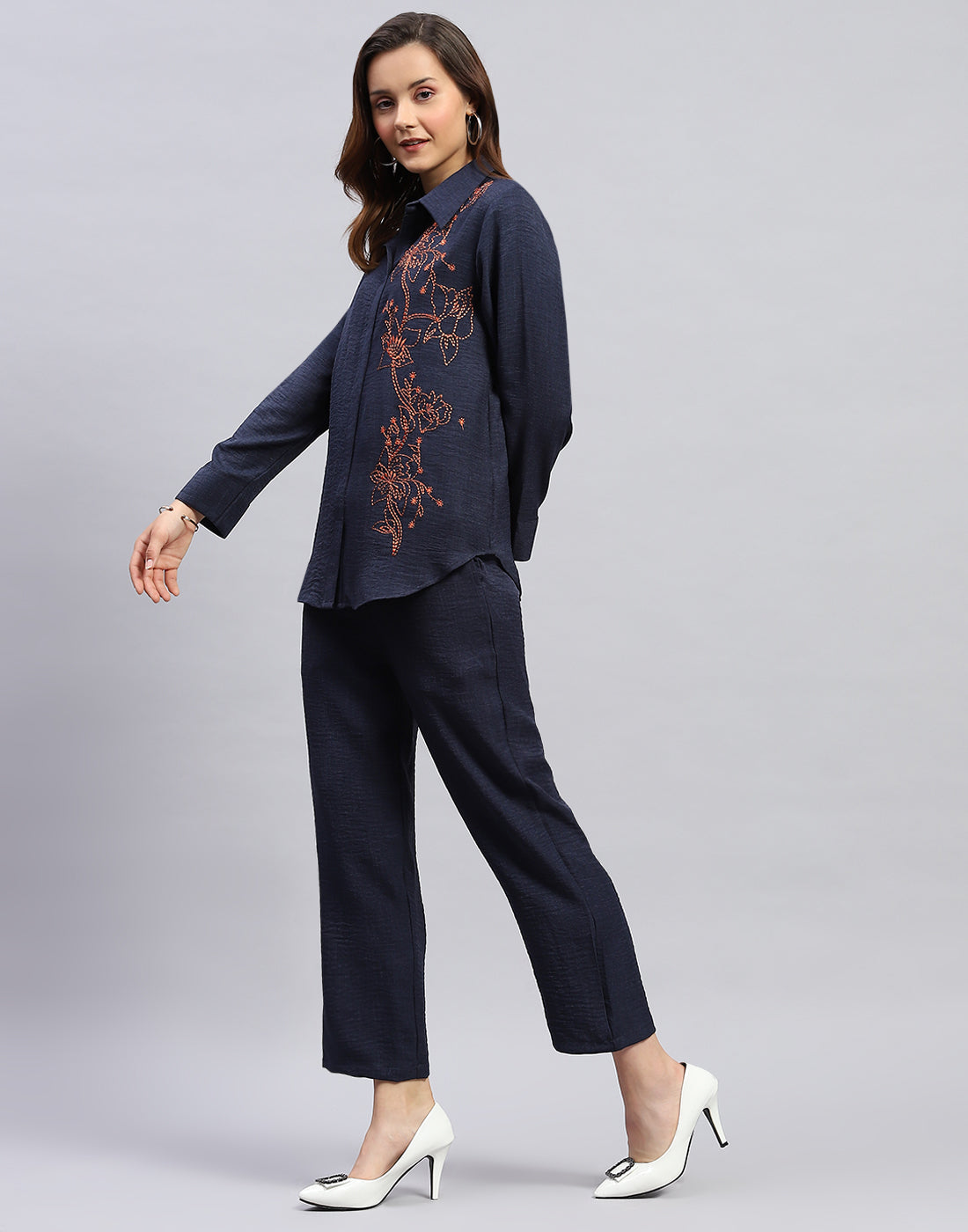 Women Navy Blue Floral Print Collar Neck Full Sleeve Cords Set