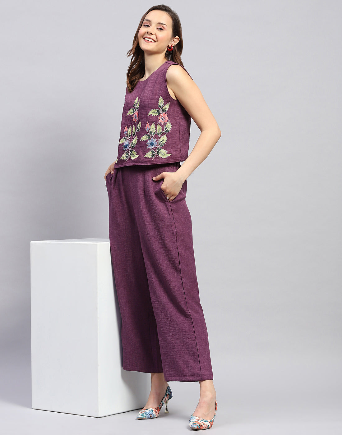 Women Purple Floral Print Collar Neck Sleeveless Cords Set