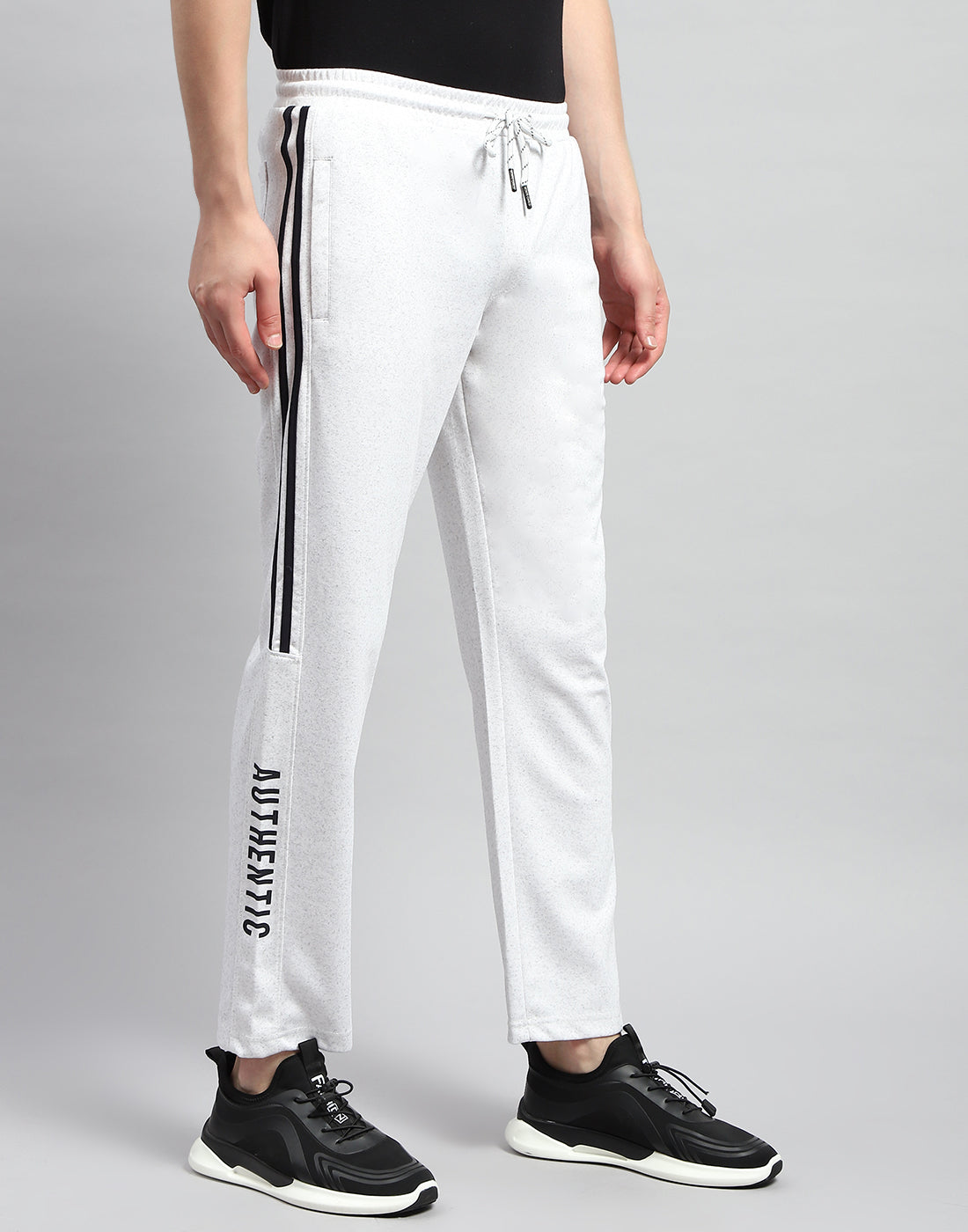 Men Off White Solid Regular Fit Lower