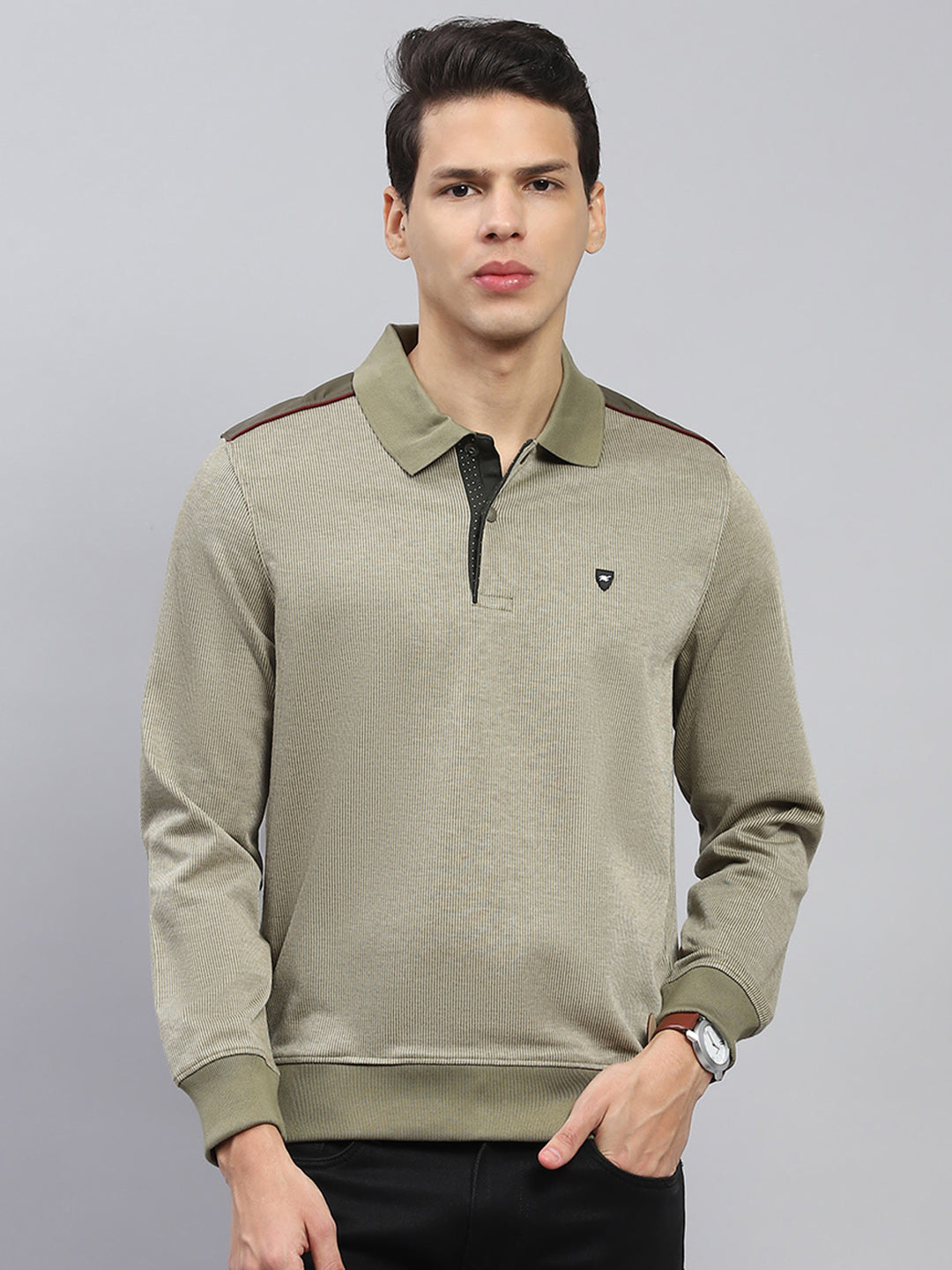 Men Olive Solid Collar Full Sleeve Winter T-Shirt