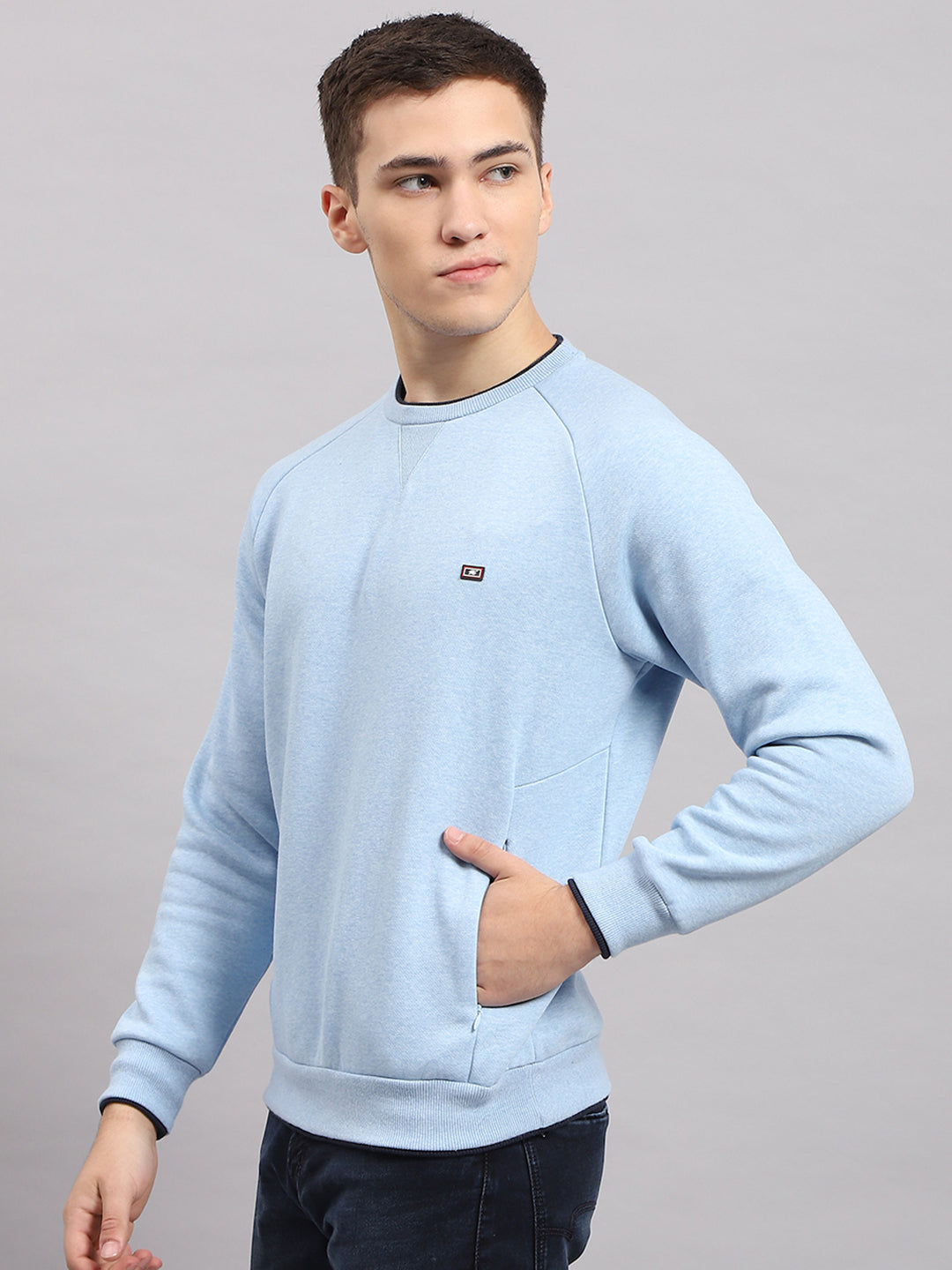 Men Blue Solid Round Neck Full Sleeve Sweatshirt