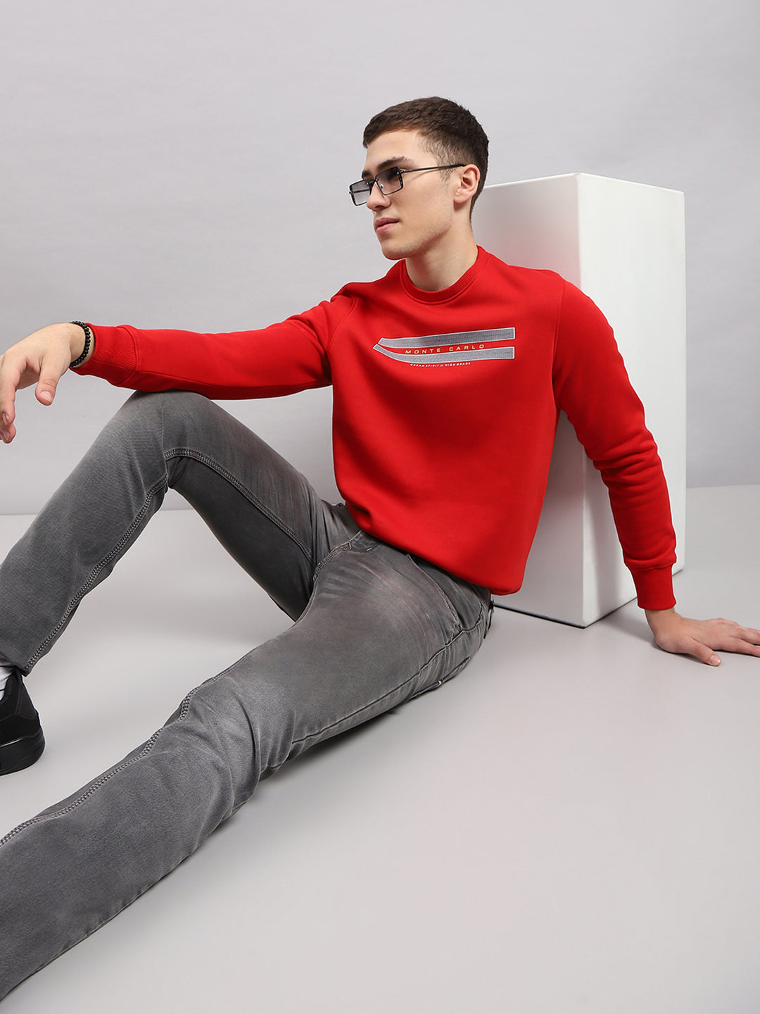 Men Red Printed Round Neck Full Sleeve Sweatshirt