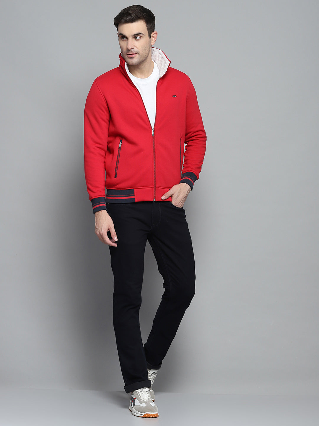 Men Red Solid Collar Full Sleeve Sweatshirt