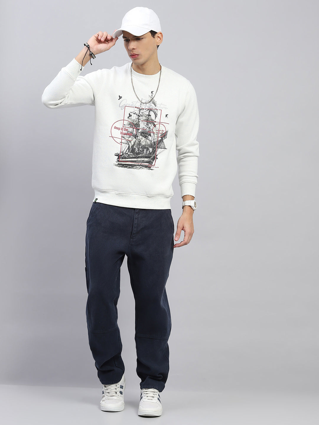 Men White Printed Round Neck Full Sleeve Sweatshirt