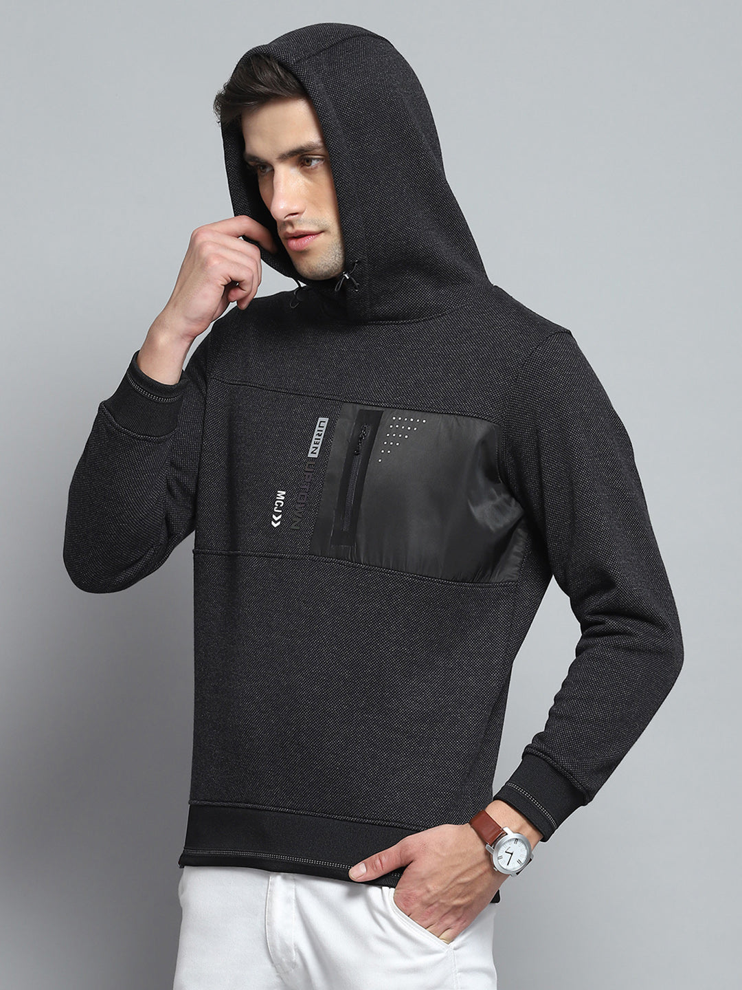 Men Black Printed Hooded Full Sleeve Sweatshirt