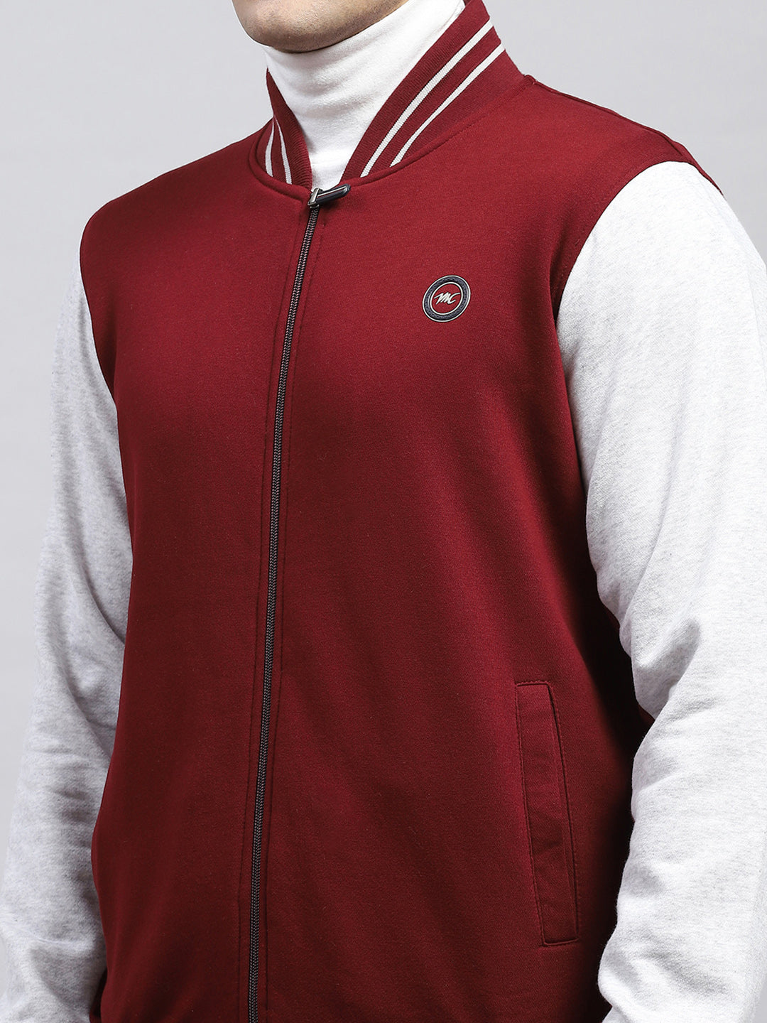 Men Maroon Solid Mock Neck Full Sleeve Sweatshirt