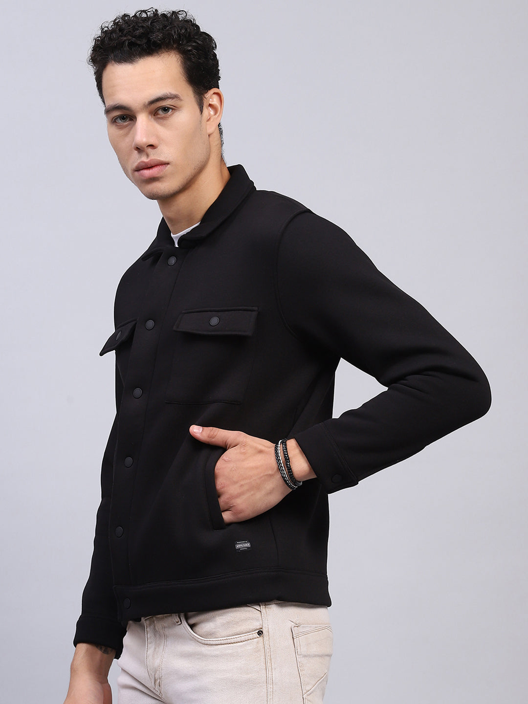 Men Black Solid Collar Full Sleeve Sweatshirt