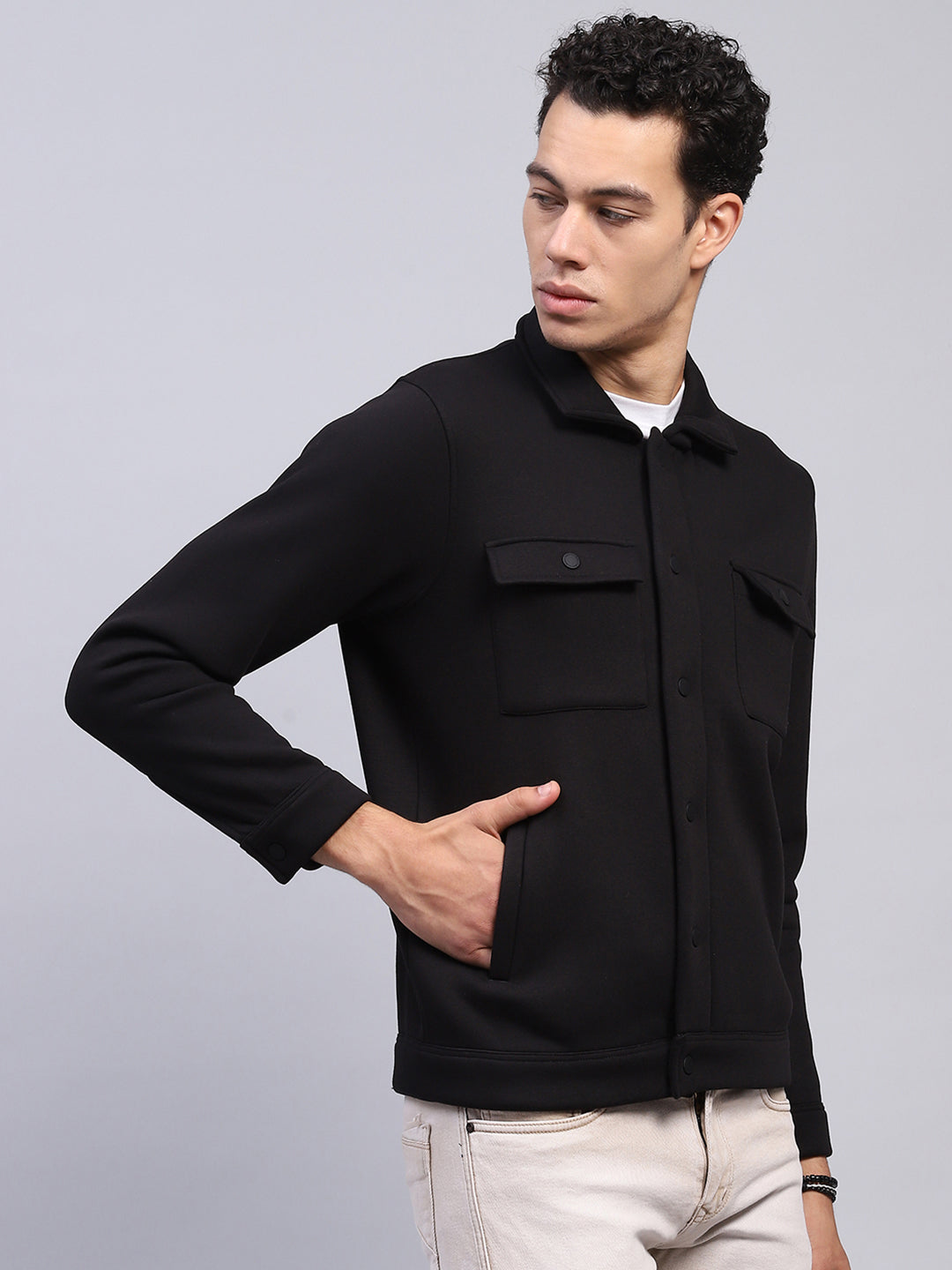 Men Black Solid Collar Full Sleeve Sweatshirt