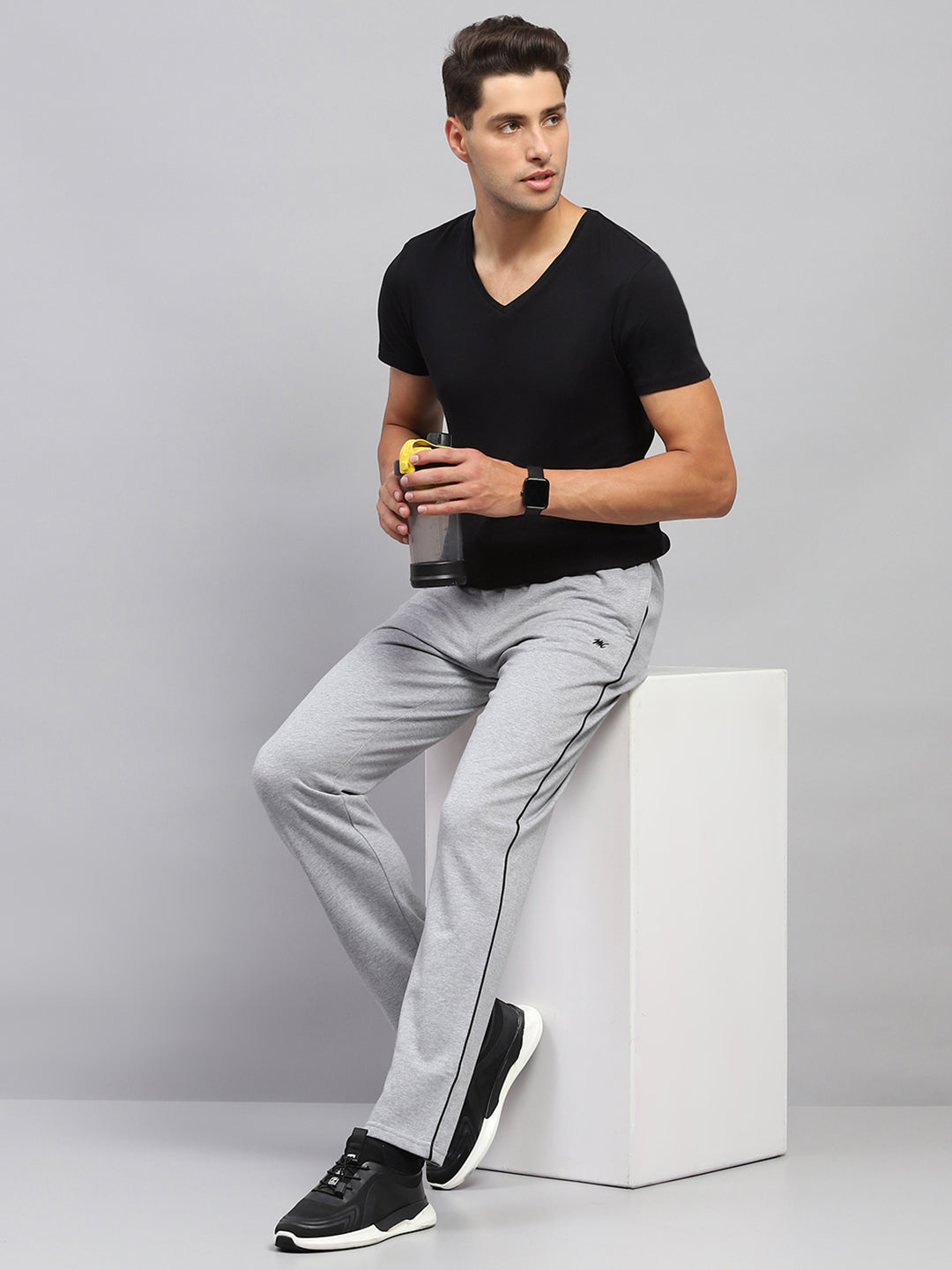 Men Grey Solid Regular Fit Lower