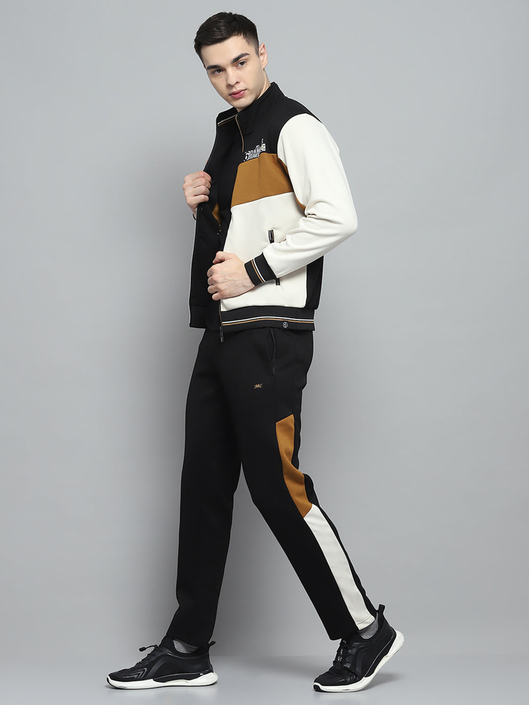 Men Black & White Printed Mock Neck Full Sleeve Winter Tracksuit