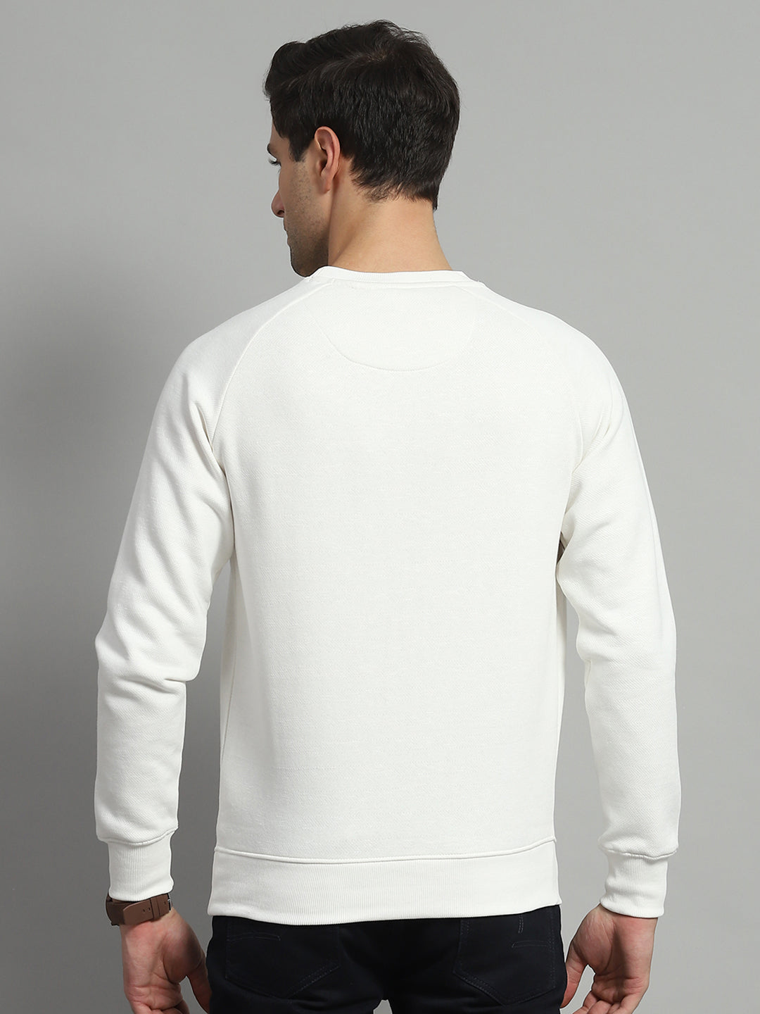 Men White Solid Round Neck Full Sleeve Sweatshirt