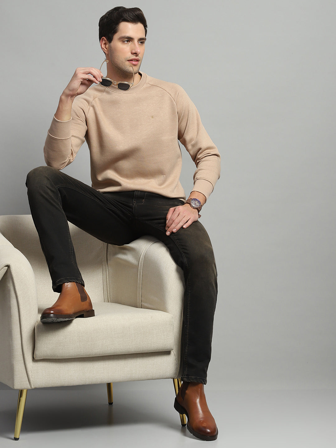 Men Camel Brown Solid Round Neck Full Sleeve Sweatshirt