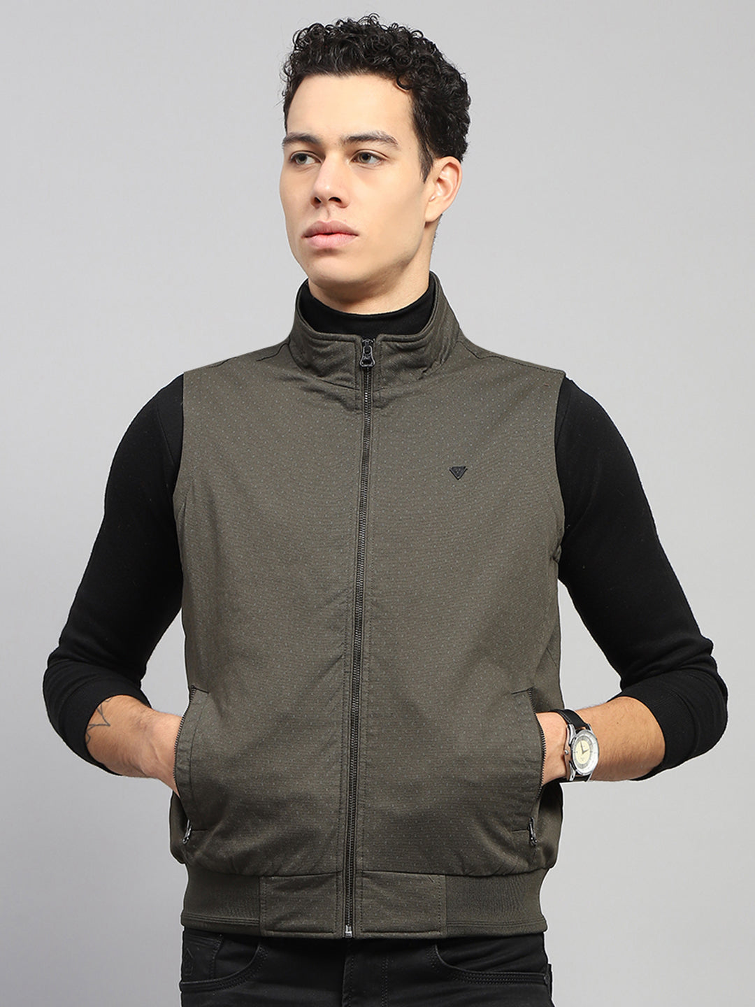 Men Olive Solid Mock Neck Sleeveless Jacket