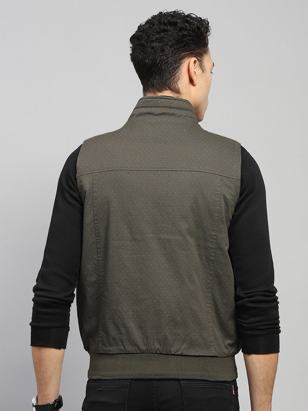 Men Olive Solid Mock Neck Sleeveless Jacket