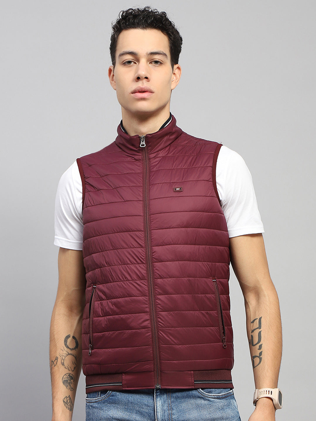 Men Maroon Solid Mock Neck Sleeveless Jacket