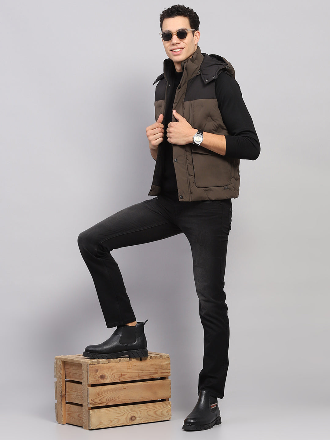 Men Olive Solid Detachable Hood Sleeveless Jacket