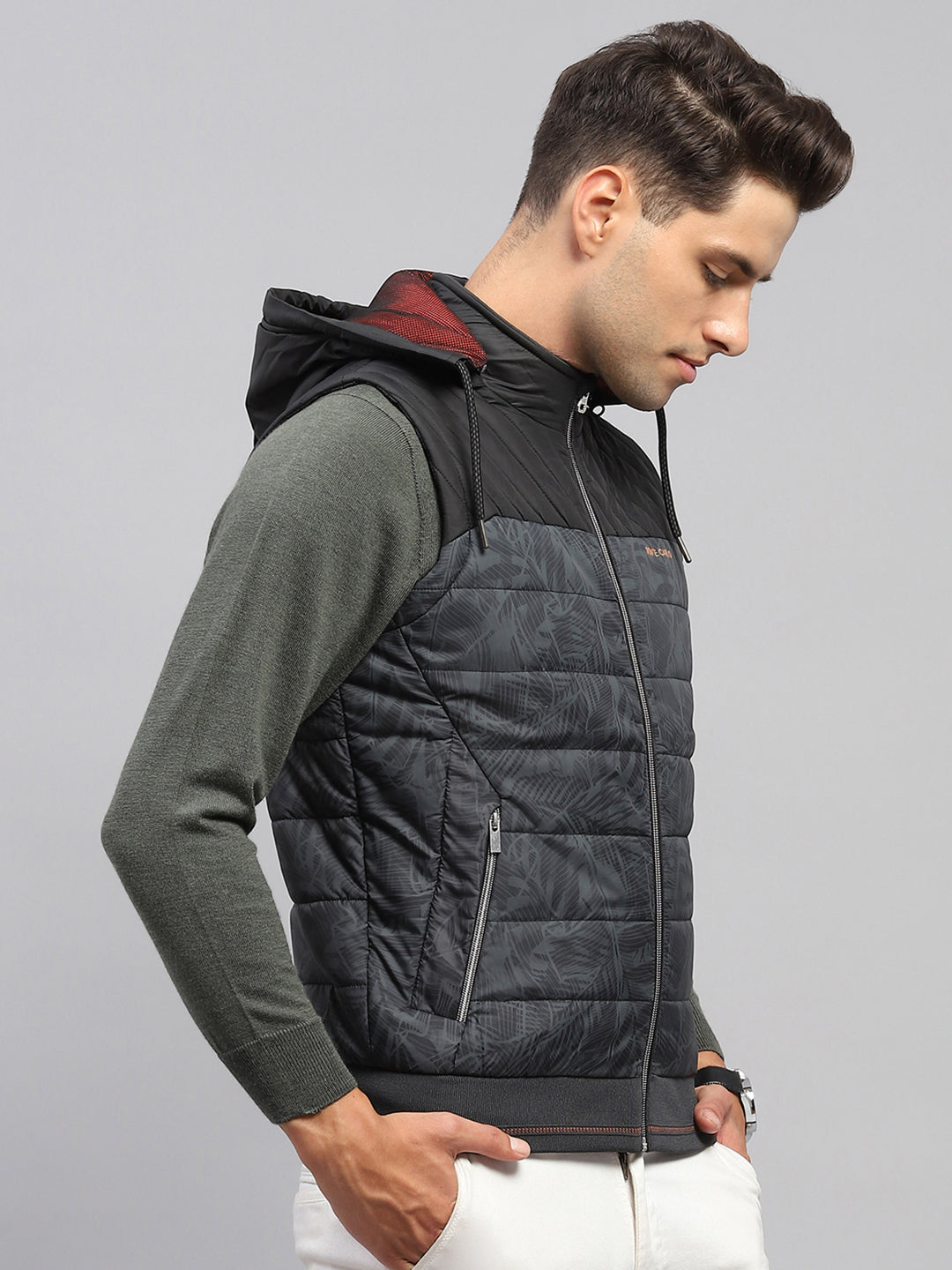 Men Black Solid Hooded Sleeveless Jacket