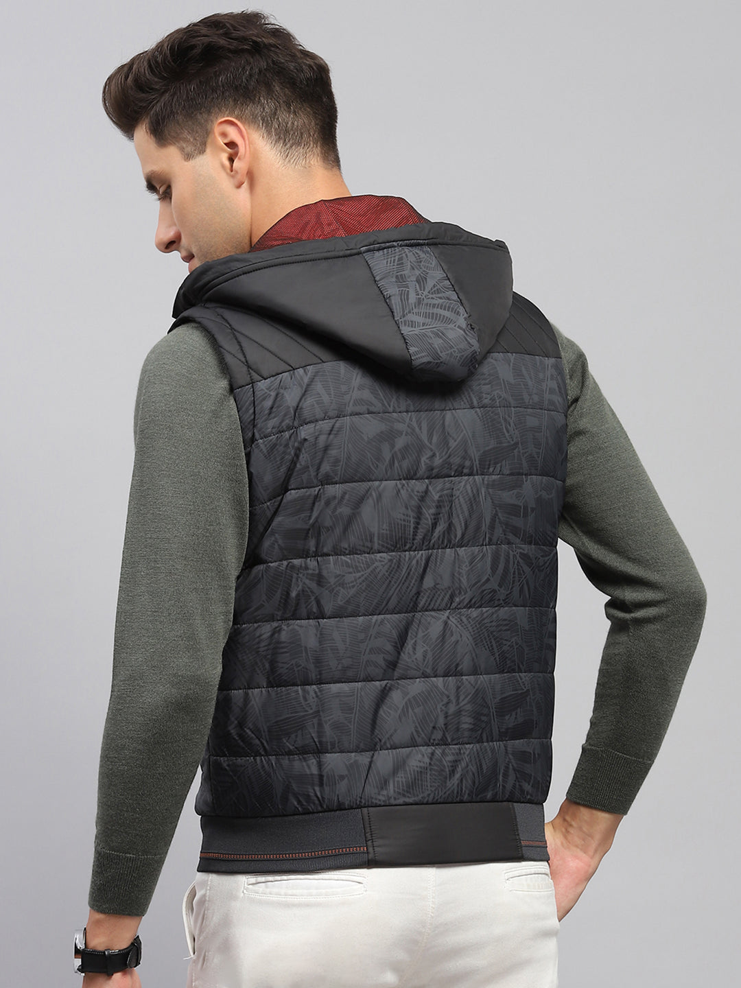 Men Black Solid Hooded Sleeveless Jacket