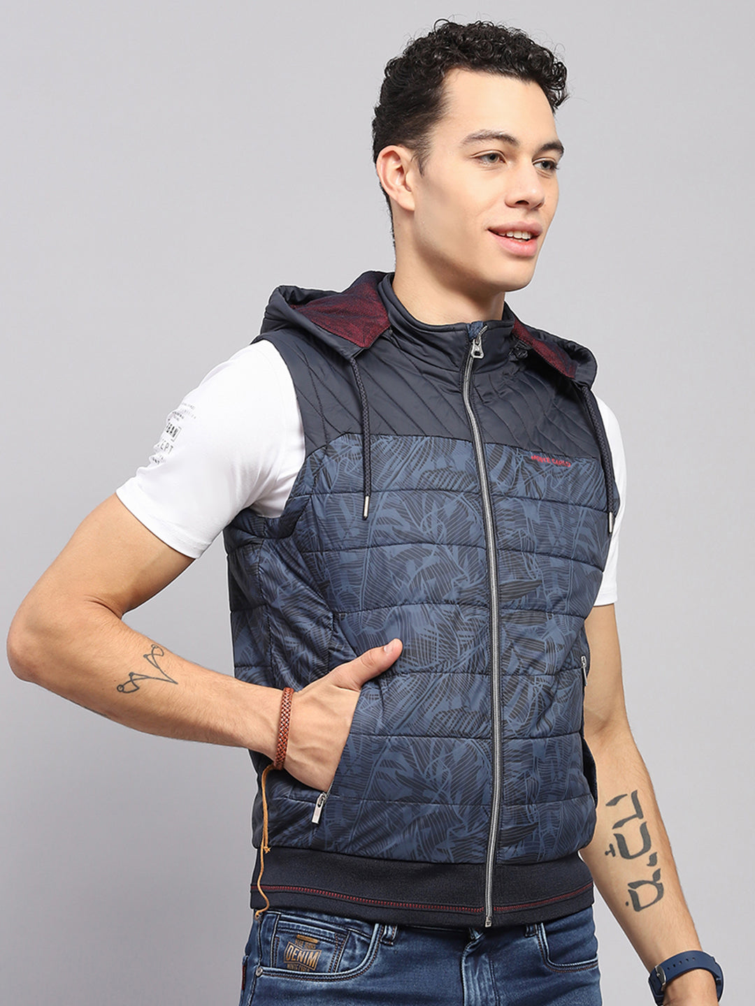 Men Blue Solid Hooded Sleeveless Jacket