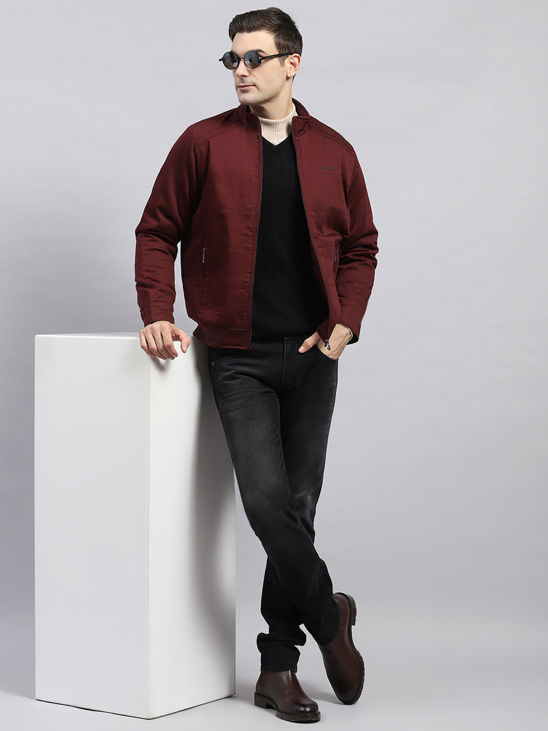 Men Maroon Solid Mock Neck Full Sleeve Jacket