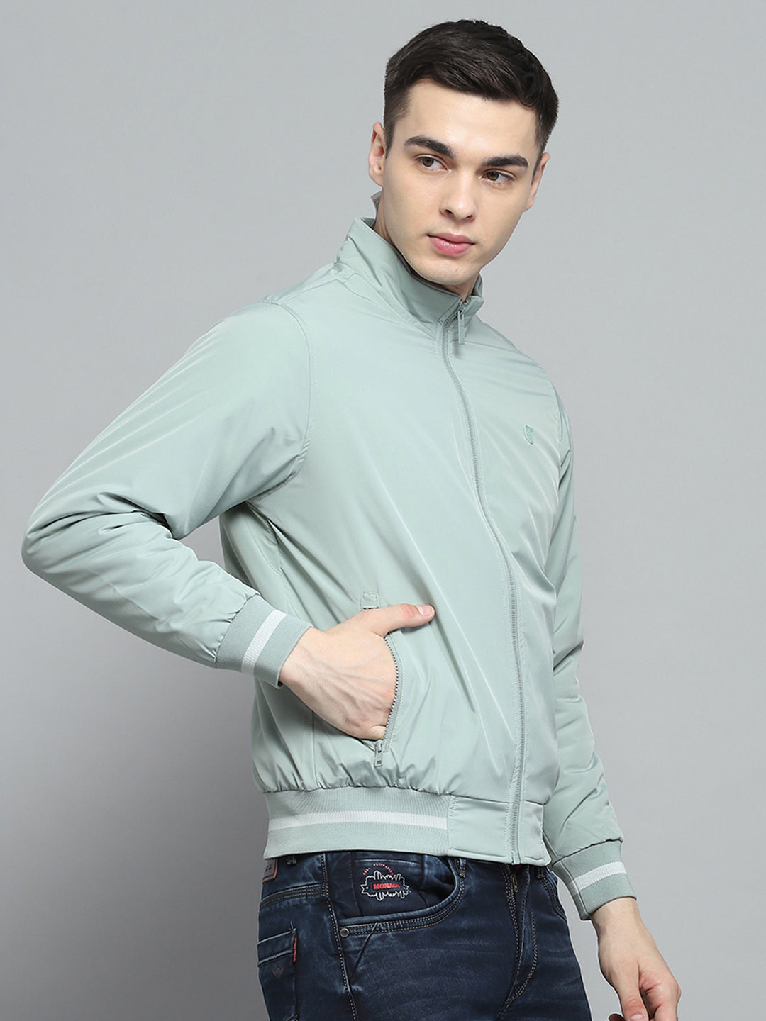 Men Green Solid Mock Neck Full Sleeve Jacket