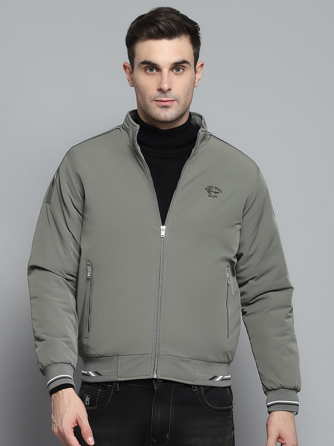 Men Green Solid Mock Neck Full Sleeve Jacket