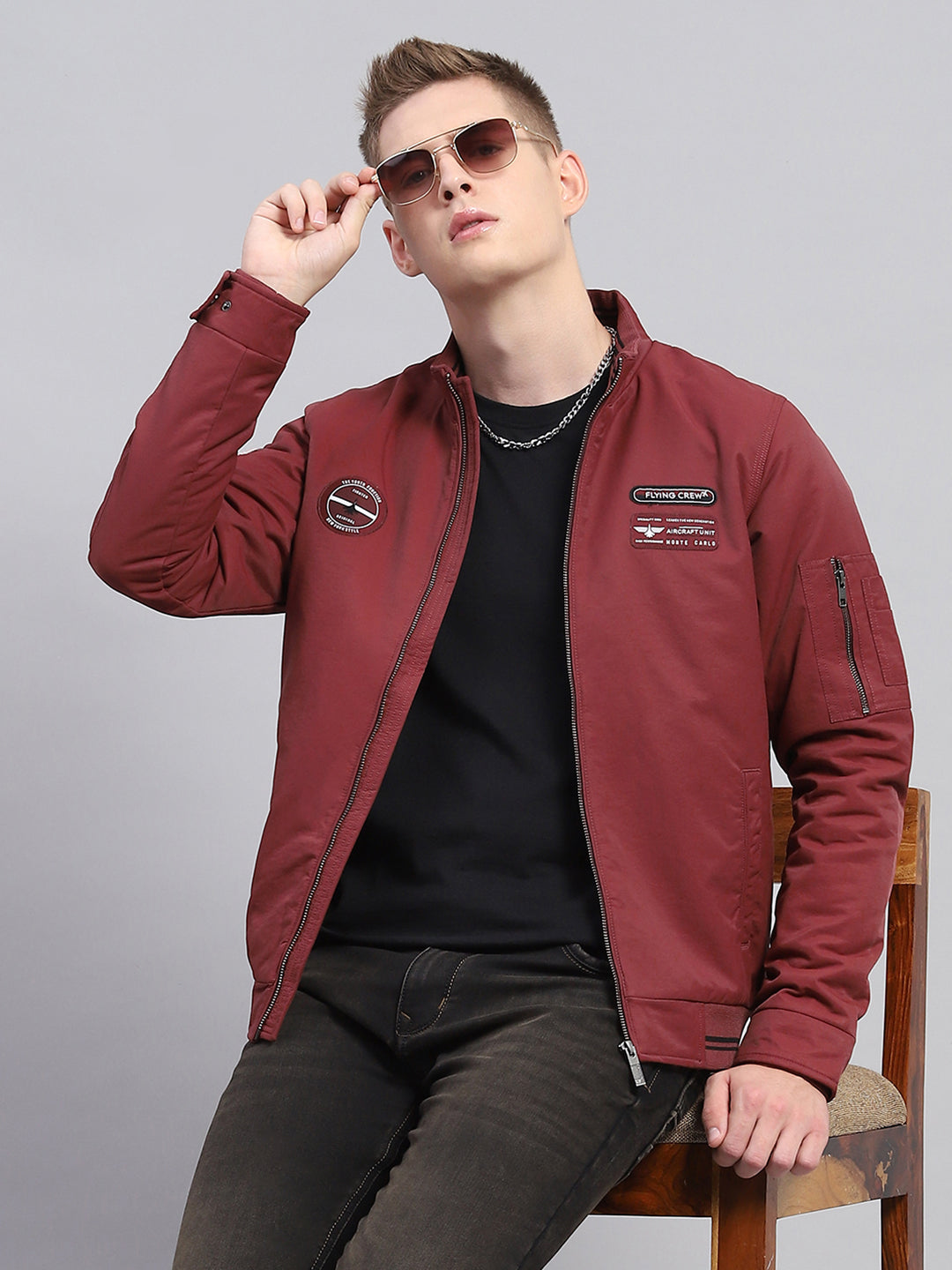 Men Maroon Solid Mock Neck Full Sleeve Jacket