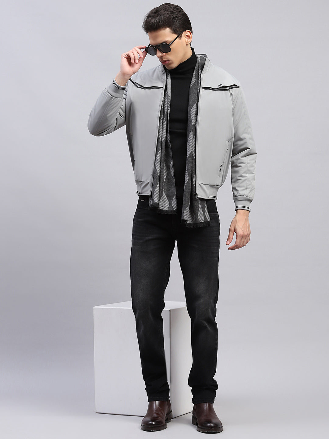 Men Grey Solid Mock Neck Full Sleeve Jacket