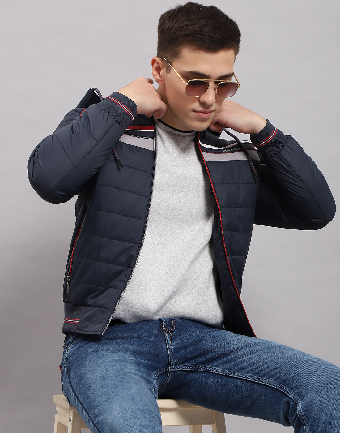 Men Navy Blue Solid Hooded Full Sleeve Jacket