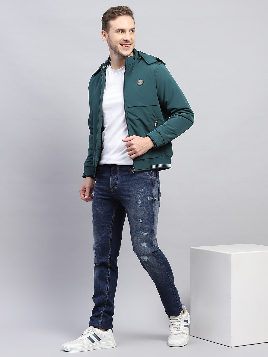 Men Green Solid Detachable Hood Full Sleeve Jacket