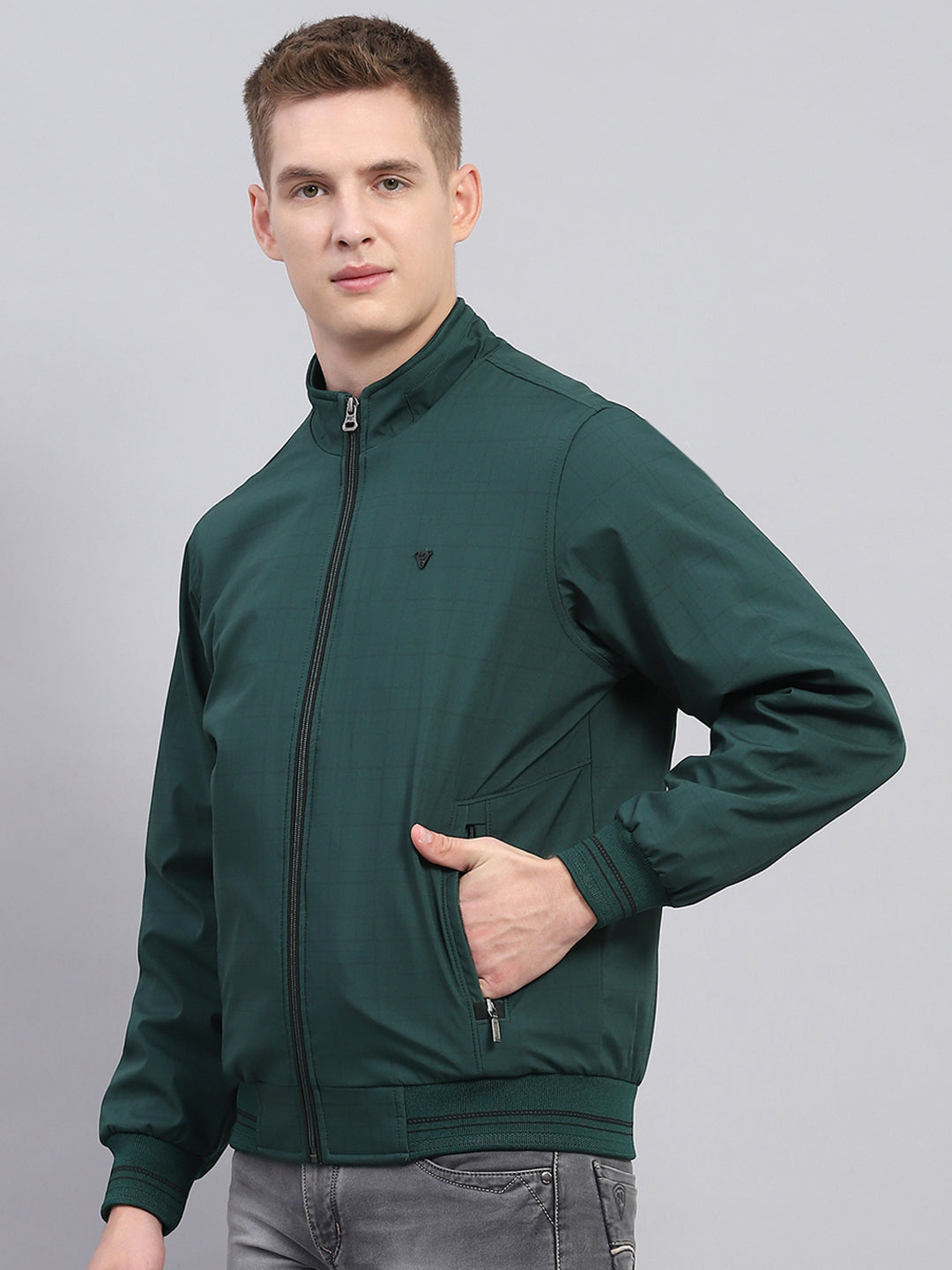 Men Green Solid Mock Neck Full Sleeve Jacket