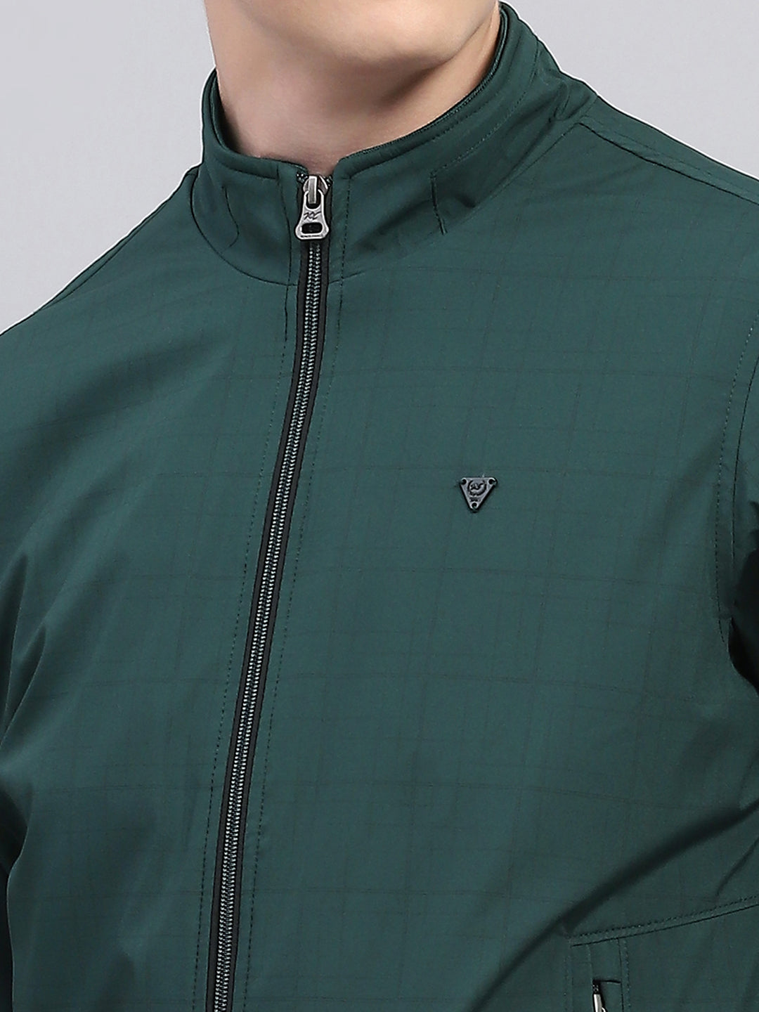 Men Green Solid Mock Neck Full Sleeve Jacket