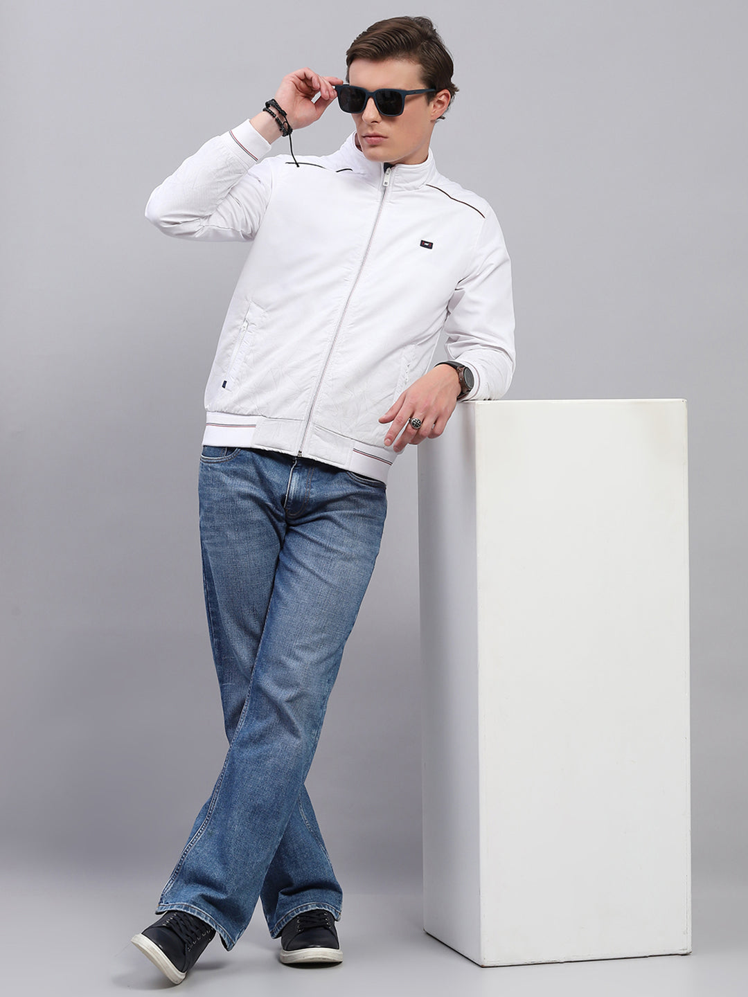 Men White Solid Mock Neck Full Sleeve Jacket