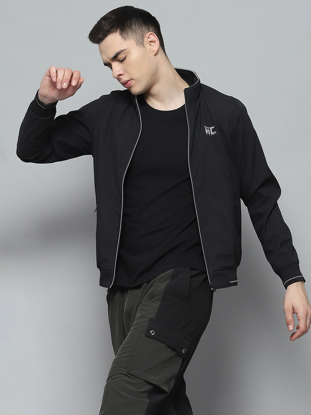 Men Black Solid Mock Neck Full Sleeve Jacket