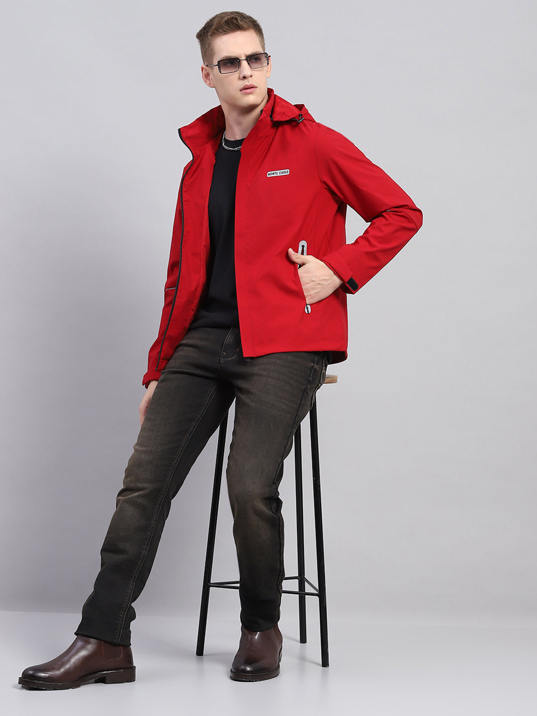 Men Red Solid Detachable Hood Full Sleeve Jacket