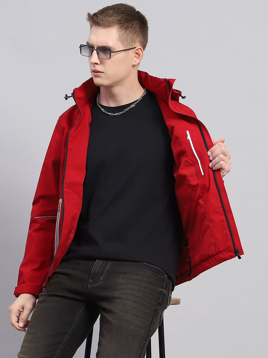 Men Red Solid Detachable Hood Full Sleeve Jacket