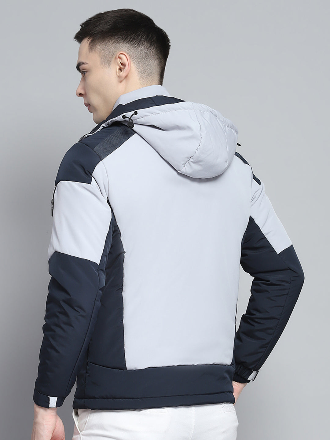 Men Grey Solid Hooded Full Sleeve Jacket