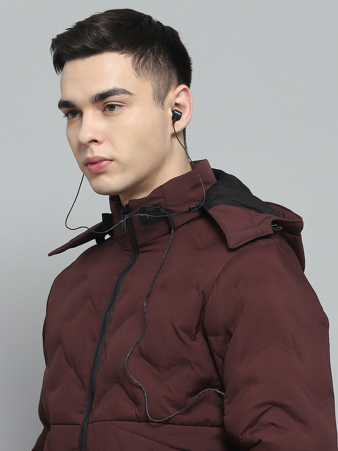 Men Maroon Solid Detachable Hood Full Sleeve Jacket