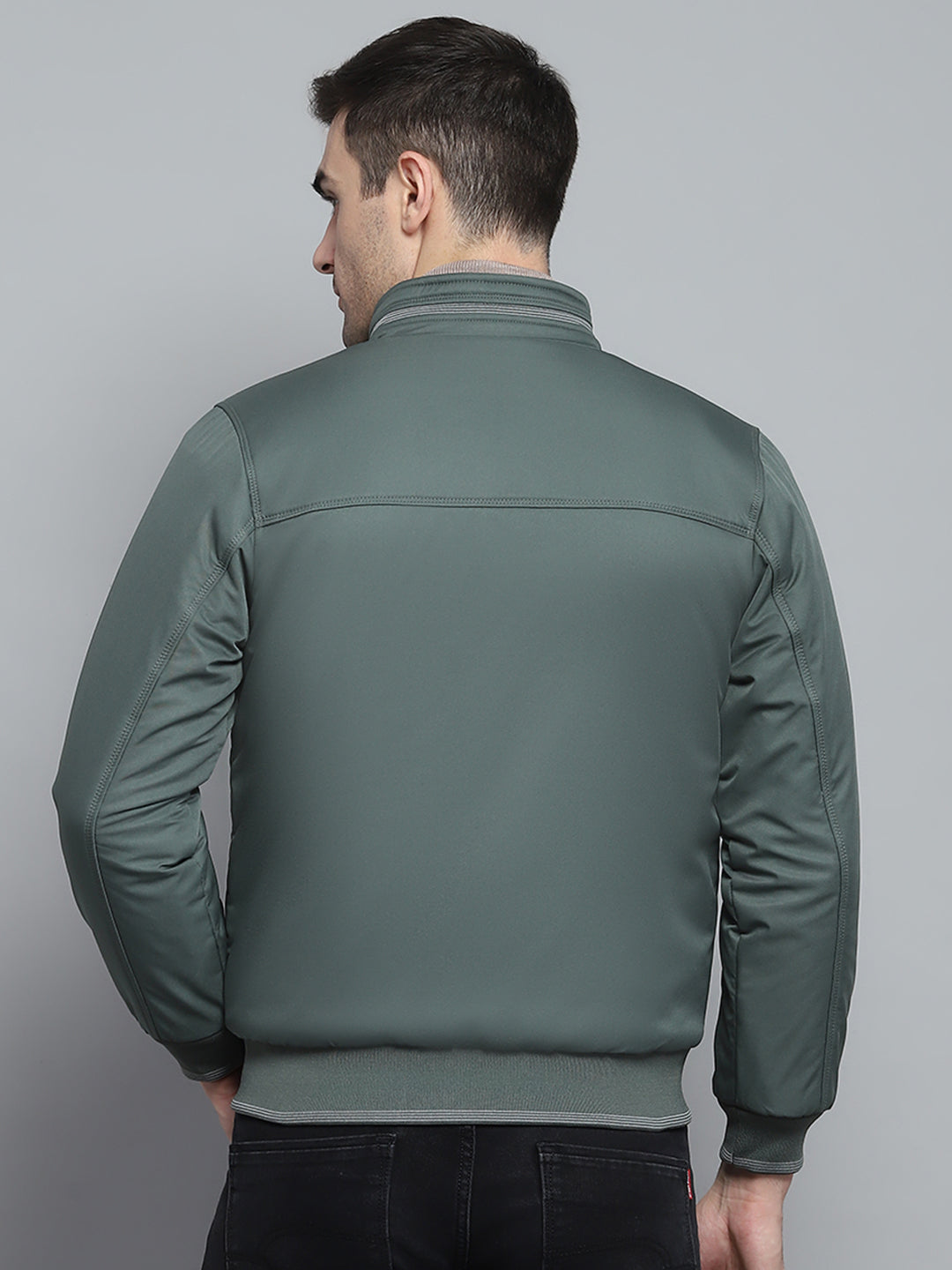 Men Green Solid Mock Neck Full Sleeve Jacket