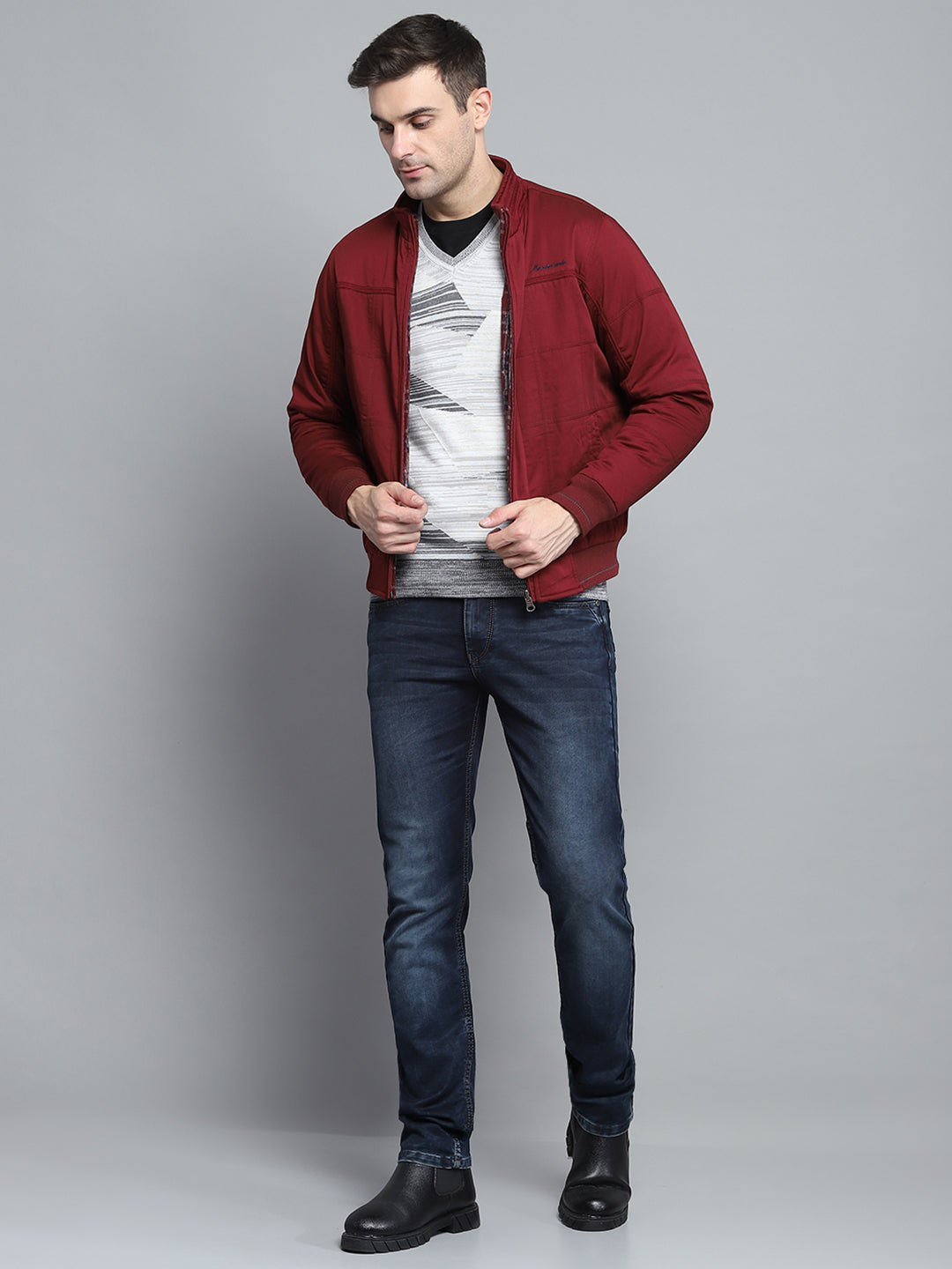 Men Maroon Solid Mock Neck Full Sleeve Jacket