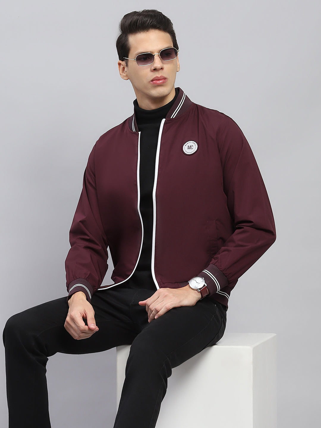 Men Maroon Solid Round Neck Full Sleeve Jacket