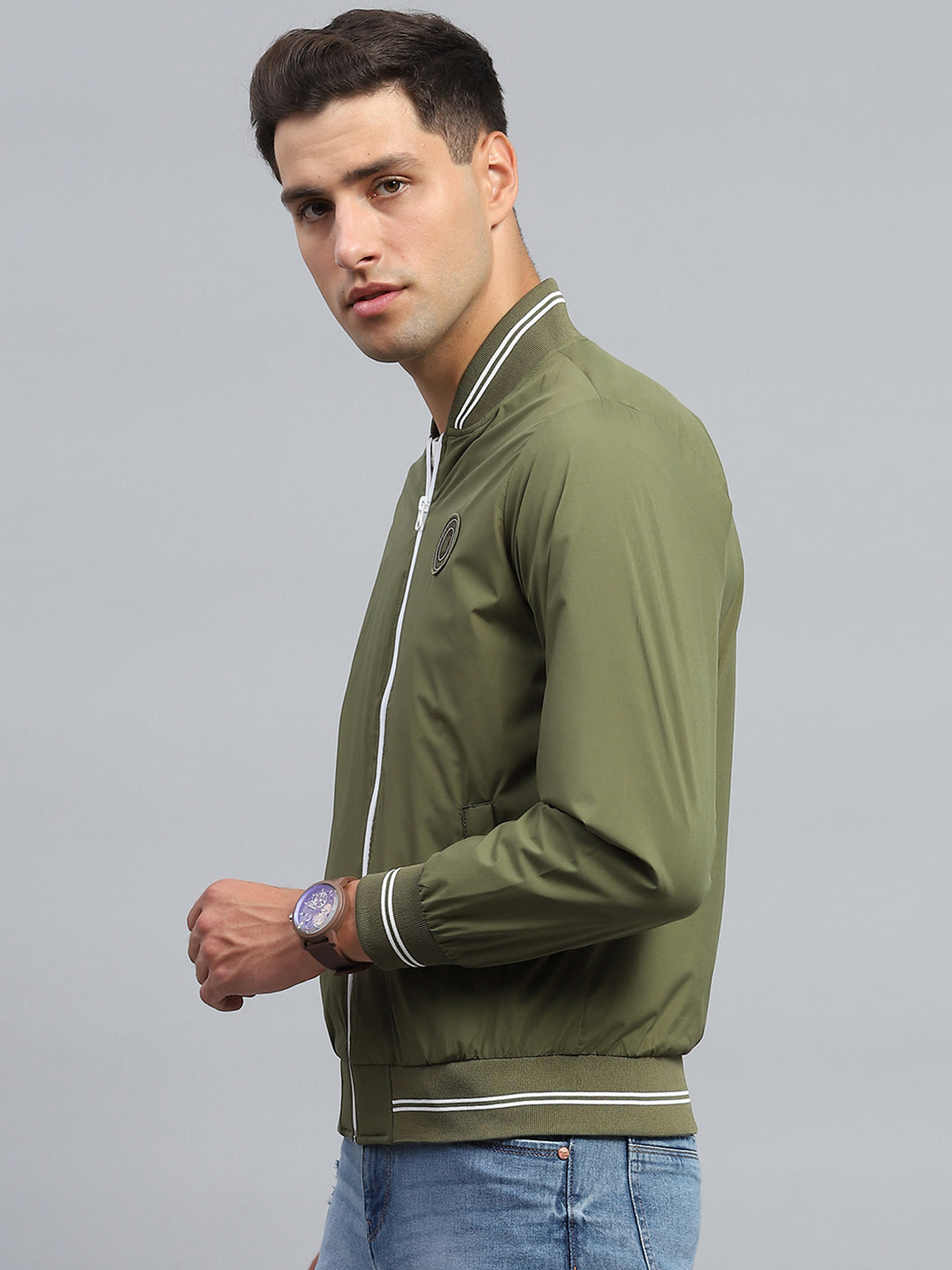 Men Green Solid Mock Neck Full Sleeve Jacket